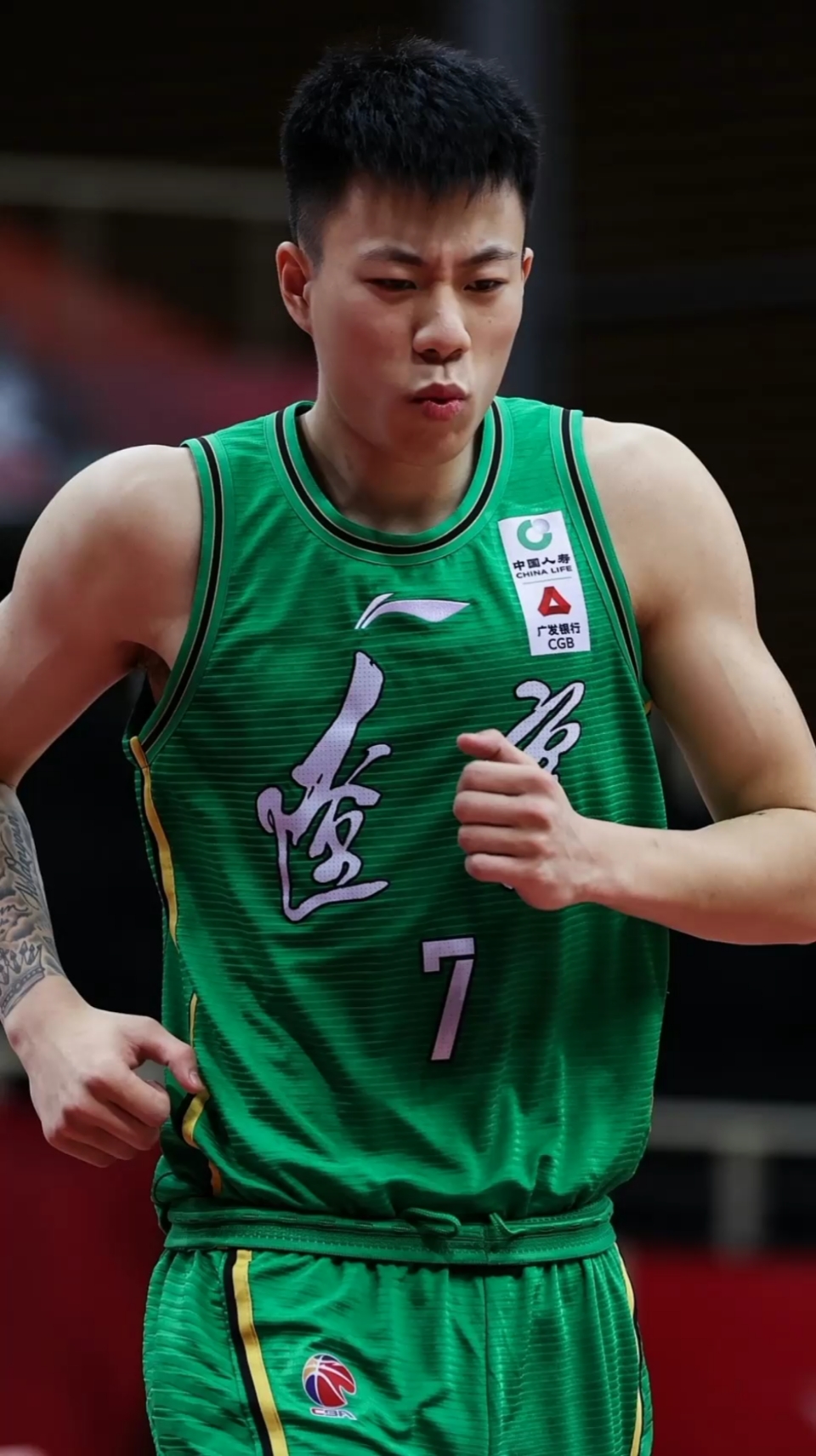 vsports体育-青岛黄海实现逆转胜利，球队士气大涨-第1张图片-V体育